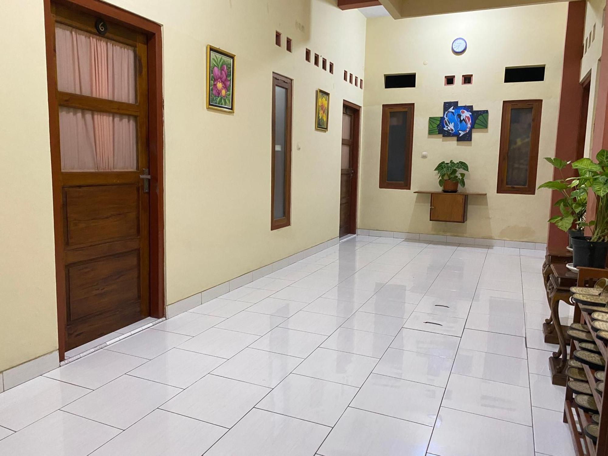 Ada Homestay Магеланг Экстерьер фото