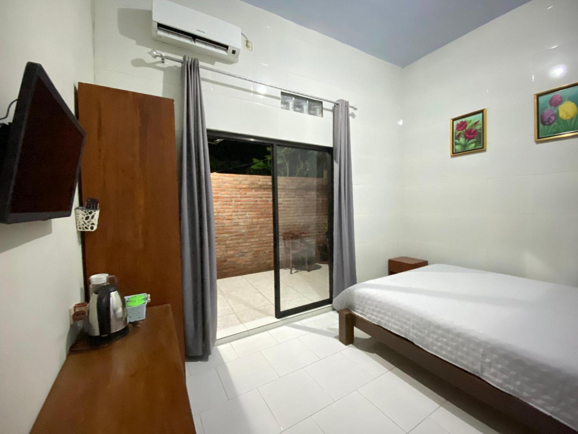 Ada Homestay Магеланг Экстерьер фото