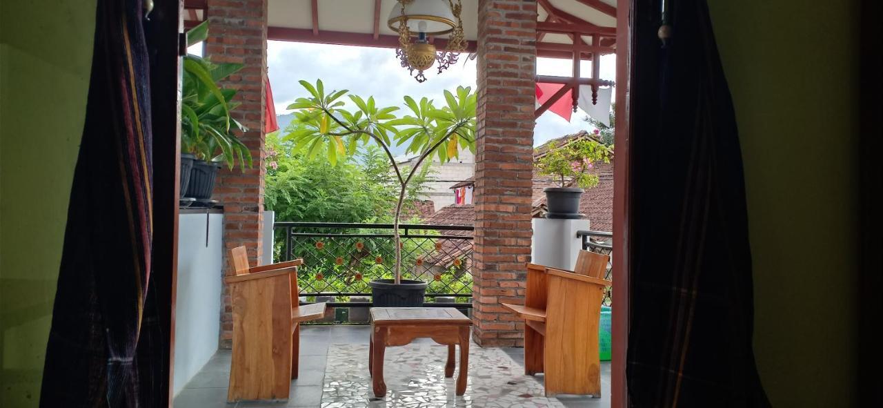 Ada Homestay Магеланг Экстерьер фото